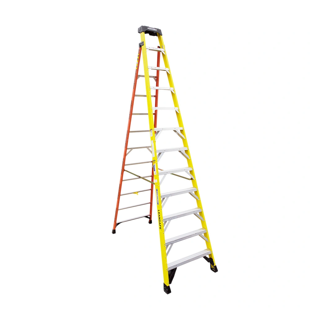 Werner L7312 12' Type IAA Fiberglass Leaning Ladder