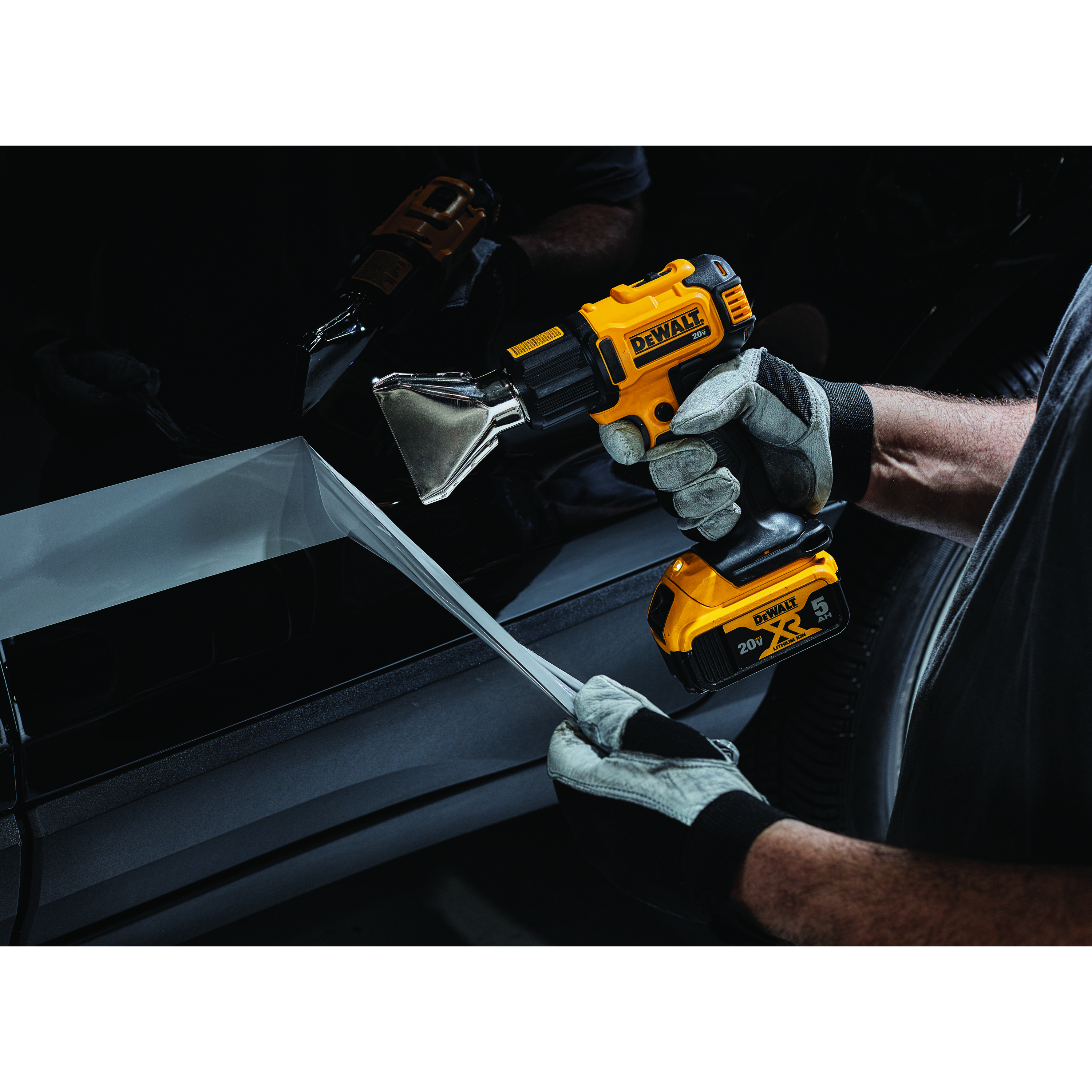 White Cap DEWALT 20V Max Cordless Heat Gun Kit