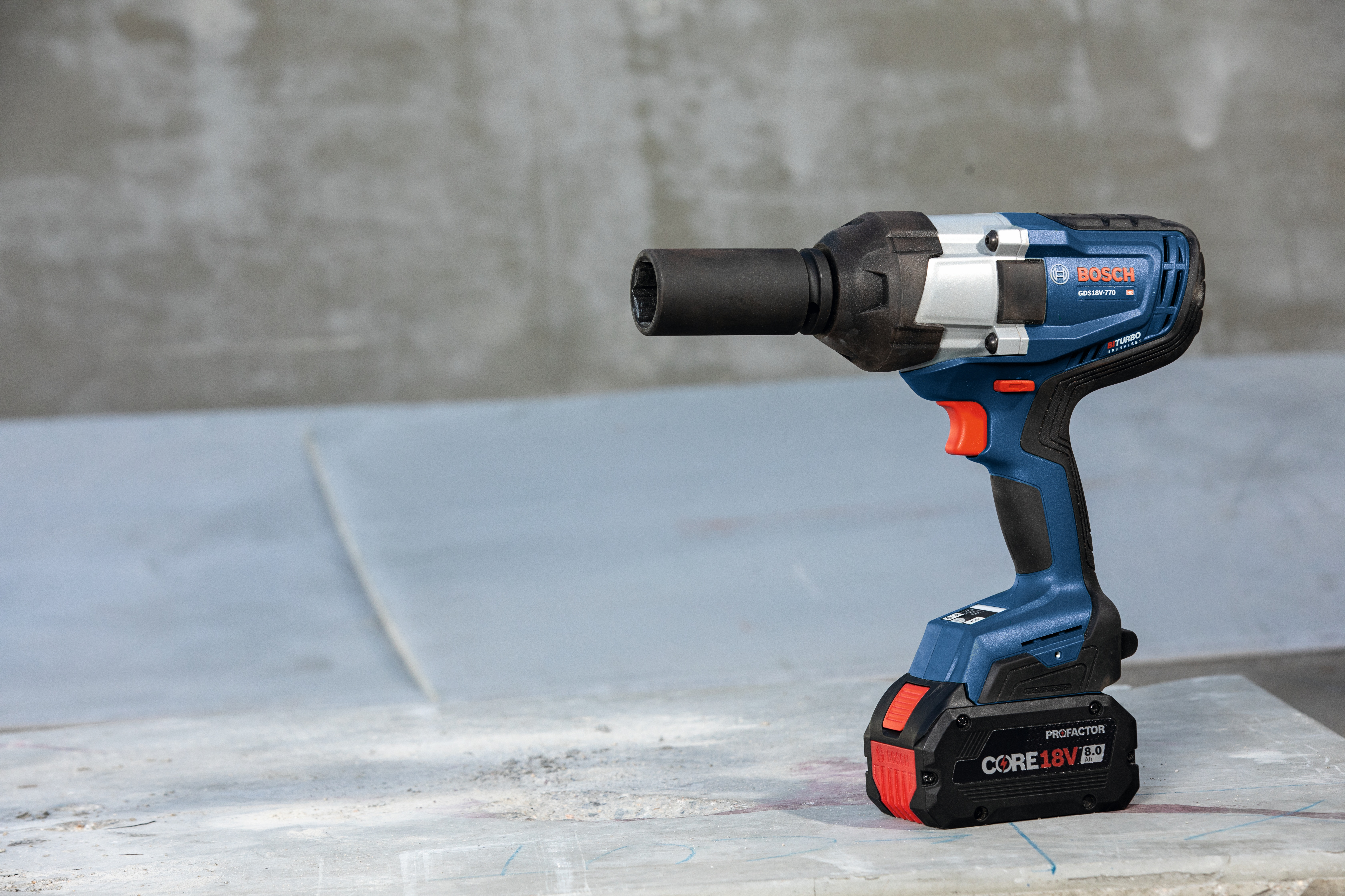 Aparafusadora de Impacto BOSCH GDS 18V - Bernardinos