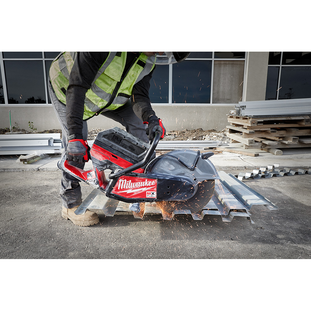 Milwaukee battery powered cut off online saw